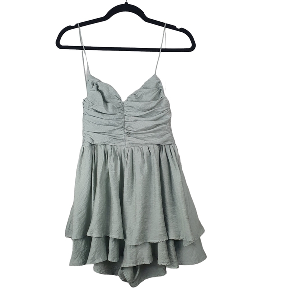 ANGEL BIBA Flowy Romper Low Back‎ Spaghetti Strap Sage Green Women's Size 10 - Picture 1 of 9